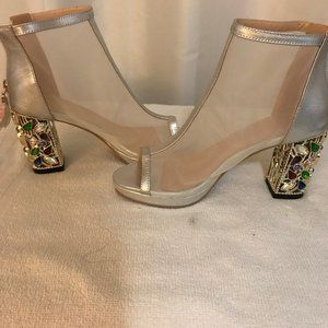 Elegant silver mesh woman shoes
